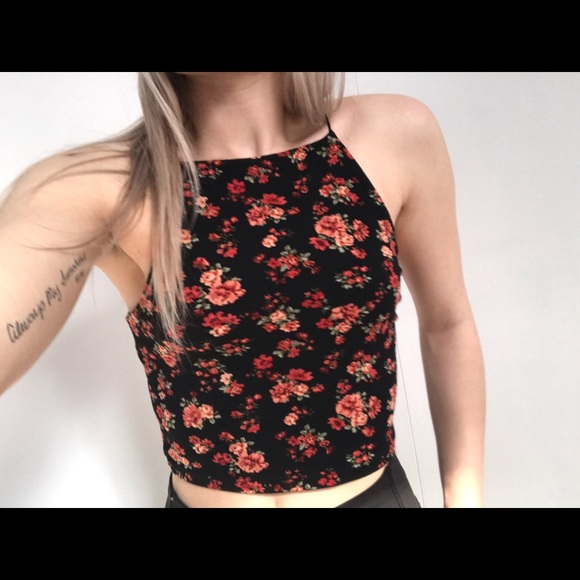 crop top - Picture 1 of 2